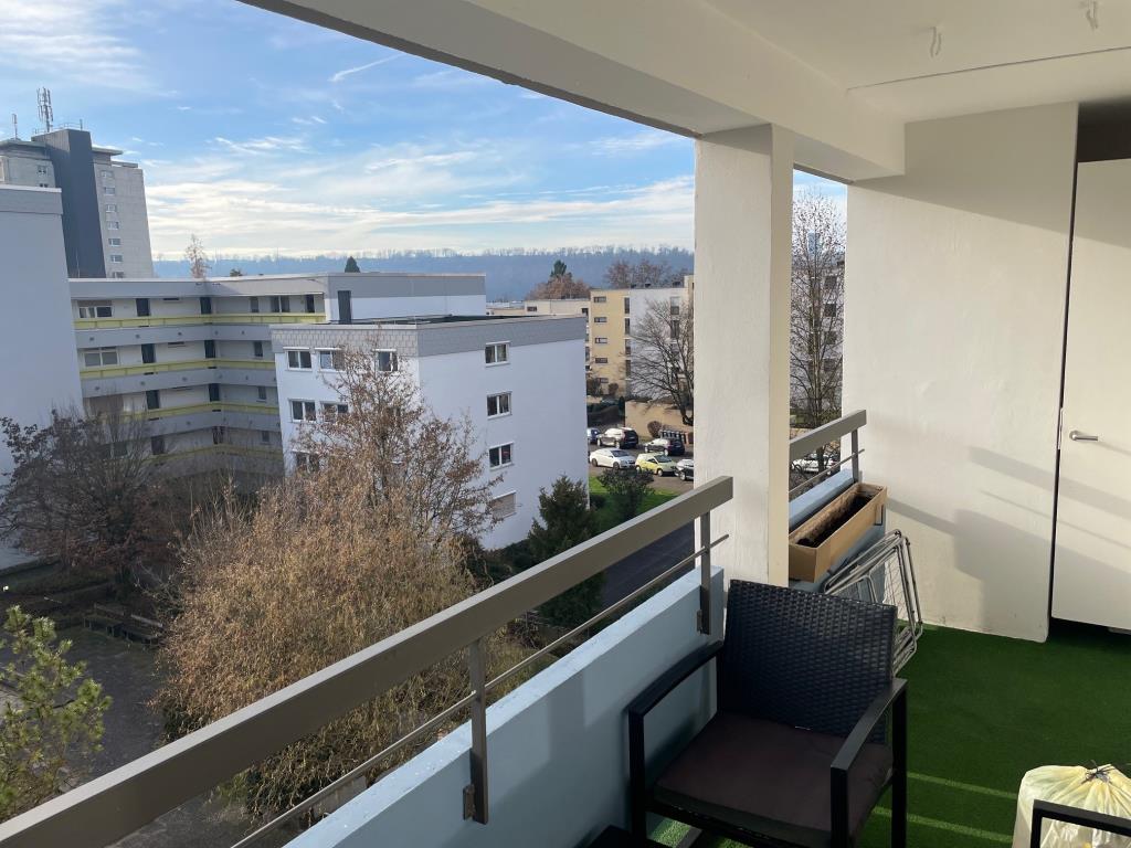 Seltene Gelegenheit! Interessante 3 Zimmer-Wohnung mit Süd-Balkon! - Esslingen am Neckar (43335)