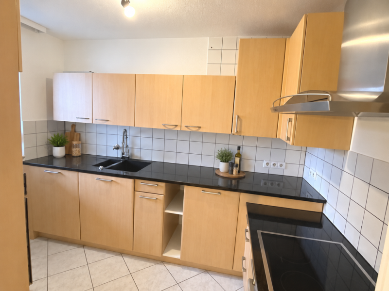 Wohnqualität, die überzeugt! 3,5 Zimmer-Wohnung in Oberesslingen! - Küche (53261)