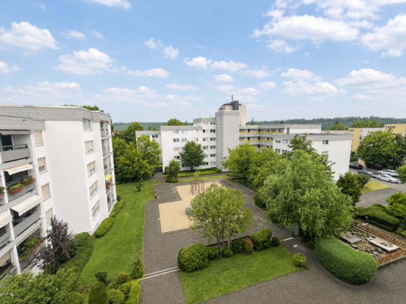 Seltene Gelegenheit! Gemütliche 3,5 Zimmer-Wohnung mit Süd-Balkon! - Balkonaussicht (51236)