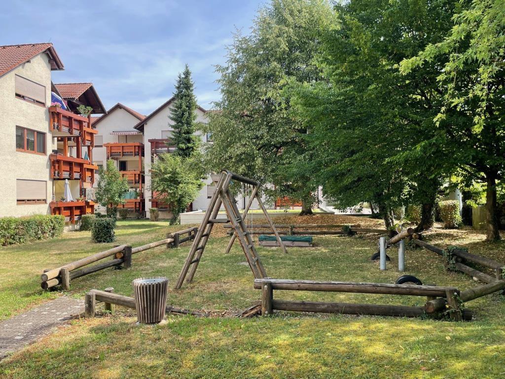 Wohntraum erfüllen! Großartige 3,5 Zimmer-Wohnung in bester Wohnlage! - Hausspielplatz (42842)