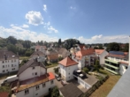 Blick Aussicht - Über den Dächern der Stadt! 3 1/2-Zimmer-Wohnung mit großem Sonnenbalkon - Aufzugsversorgt!