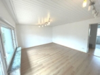 Wohnzimmer - Für gehobene Ansprüche! Exklusive 4 Zimmer-Wohnung mit Süd-Balkon!