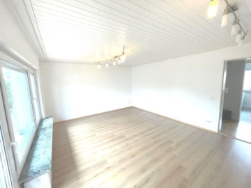 Ihr gehobener Wohntraum! Moderne 4 Zimmer-Wohnung mit Balkon!, 73557 Mutlangen, Wohnung
