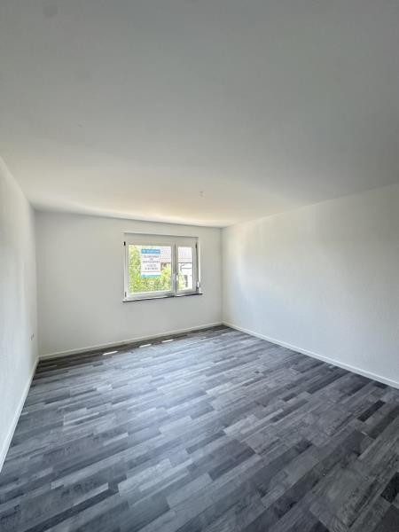 Perfekter Start ins Eigenheim: Gepflegte 3 Zimmer-Wohnung mit Sonnenbalkon! - Blick Kind (49776)