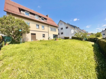 Gartenliebhaber aufgepasst! Perfektes Zweifamilienhaus mit großem Garten!, 71384  Weinstadt, Einfamilienhaus