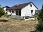 Außenansicht - Freistehendes Einfamilienhaus mit ELW – 1.165 m² Grundstück und freie Aussicht