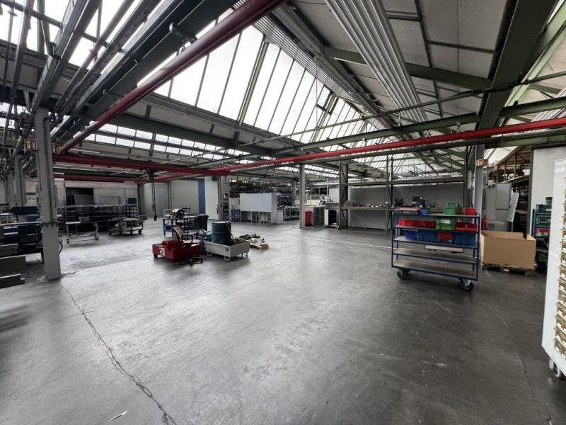 Verwicklen Sie sich! Große Produktionshalle/ - mit tollem Büro in Winterbach! - Grüne Halle 6 (50492)
