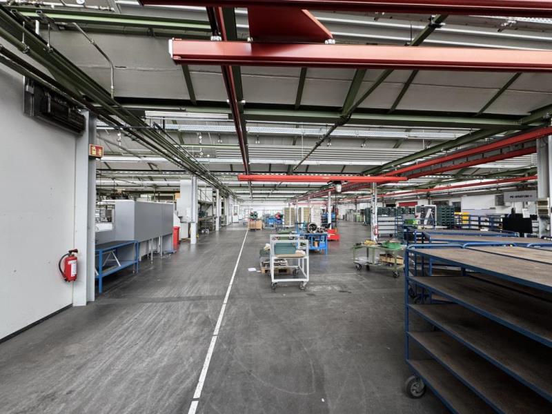 Verwicklen Sie sich! Große Produktionshalle/ - mit tollem Büro in Winterbach! - Grüne Halle 2 (50489)