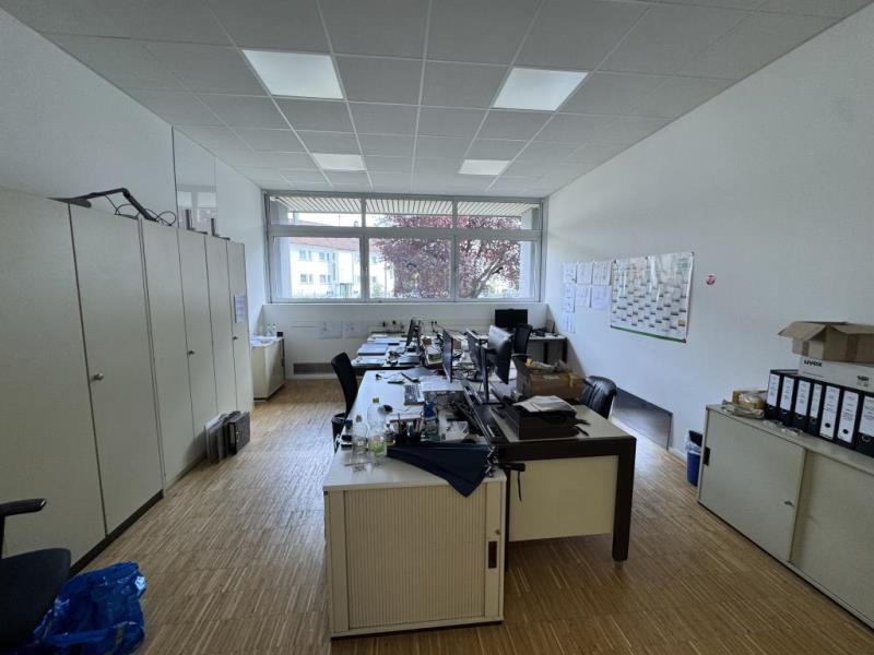 Verwicklen Sie sich! Große Produktionshalle/ - mit tollem Büro in Winterbach! - Büro 5 (50495)
