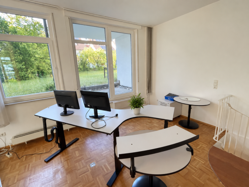 Standort mit Potenzial! Attraktive Gewerbeeinheit in zentraler Wohnlage! - Büro/ Besprechungraum (53139)