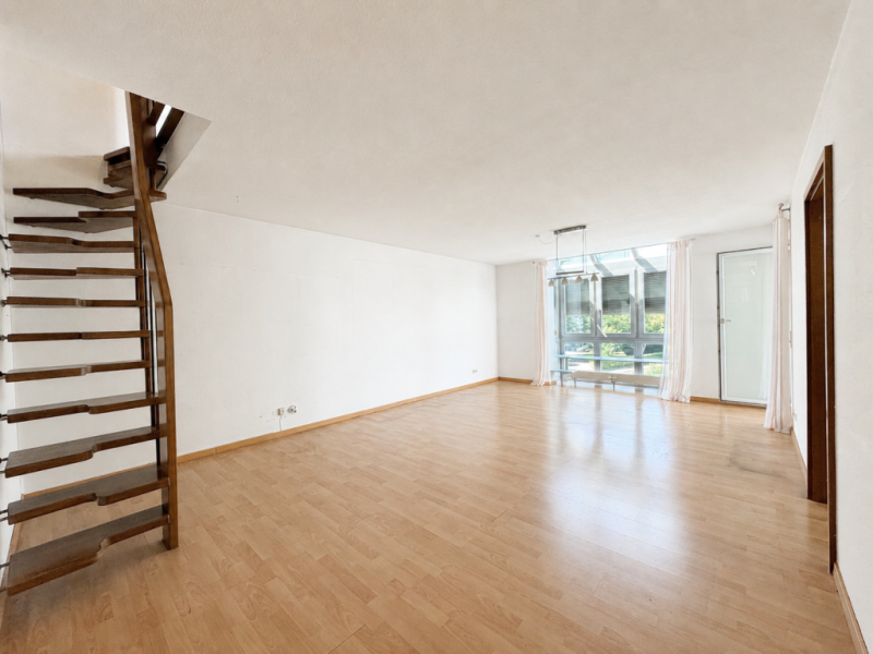 Seltene Gelegenheit! Charmante 3 Zimmer-Maisonettewohnung in Sindelfingen! - Wohn/- Essbereich (50541)