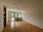 Wohnzimmer__ - Ruhig gelegene 1-Zimmer Wohnung mit sonnigen Balkon