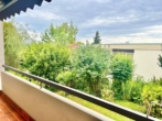 Blick Hauptbalkon - Wohnen an den Weinbergen ! Geräumige 3,5 Zi-Whg in ruhiger Lage