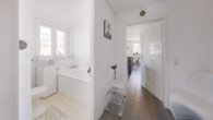 Flur_N - Zugreifen lohnt sich! Interessante 2,5 Zimmer-Wohnung in toller Lage von Nürtingen mit Gartenanteil!