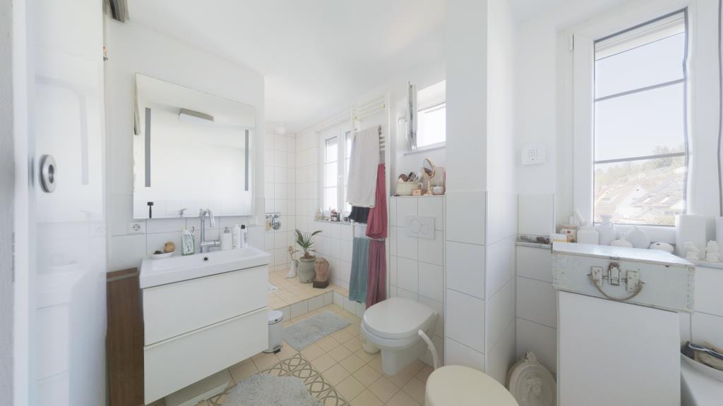 Einziehen & Wohlfühlen! Gemütliche 2,5 Zimmer-Wohnung in Nürtingen! - Tageslichtbad (42503)