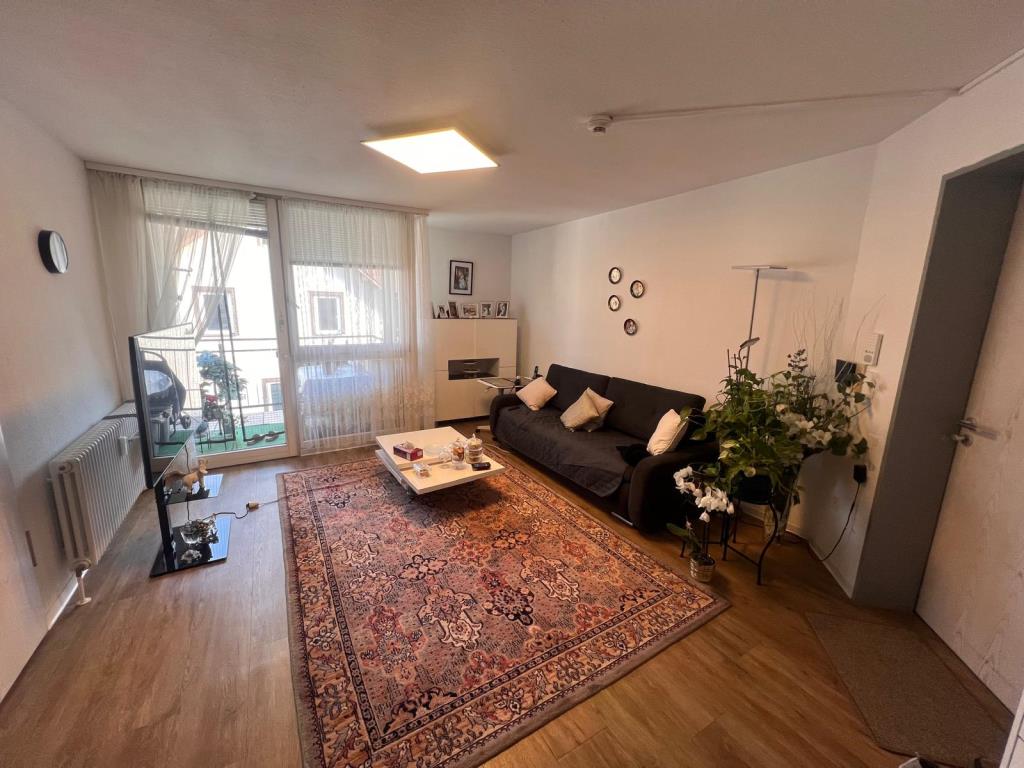 City Lage! Interessante 2 Zi-Whg in idealer Lage in ES! - Wohnzimmer (43524)