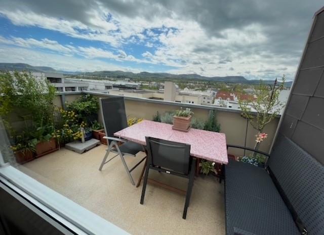 Aussicht PUR! Interessante 4,5 Zimmer-Wohnung mit Aufzug & Balkone! - Balkon Nr. 2 (45822)