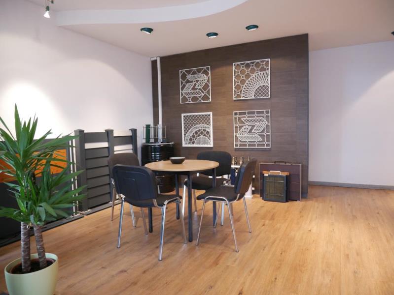 Exklusives Angebot! Interessante Gewerbeeinheit mit Büro & Produktionshalle! - Besprechnung (47958)