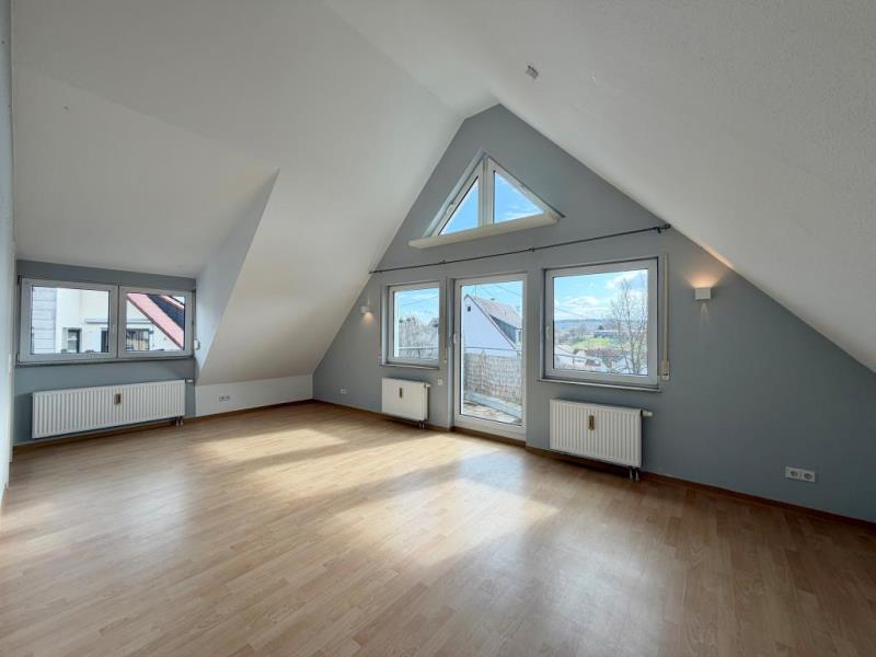 Charmantes Wohnen! Attraktive 2 Zimmer Wohnung mit TG- Stellplatz und Balkon! - Wohn- und Esszimmer (51574)