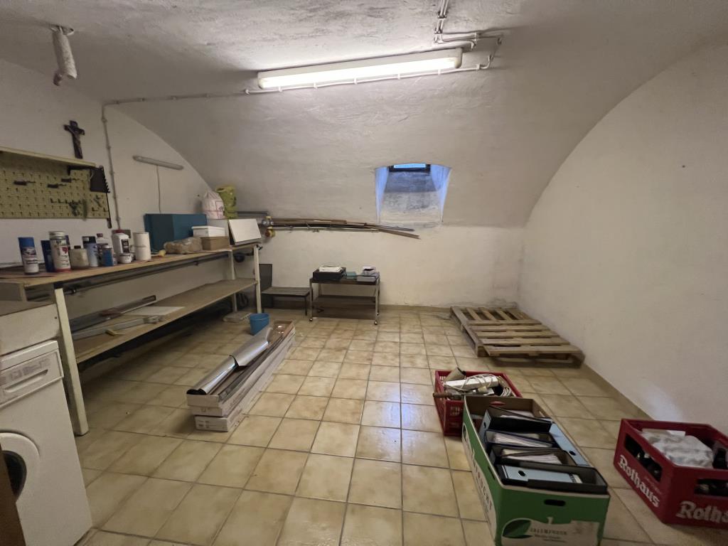 Ansprechende und großzügige 2 1/2 Zimmer-Wohnung im Herzen der Stadt Biberach! - Blick Keller (41085)