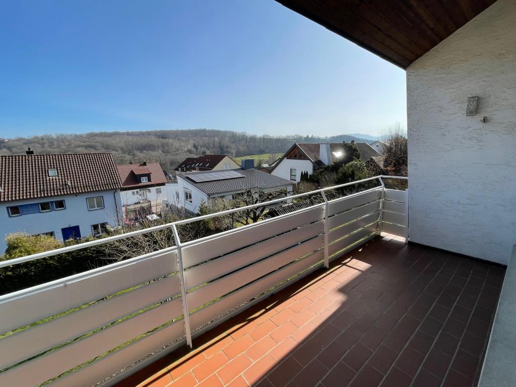 Stattliches freistehendes Einfamilienhaus mit Platz für die ganze Familie! - Balkonaussicht (44008)