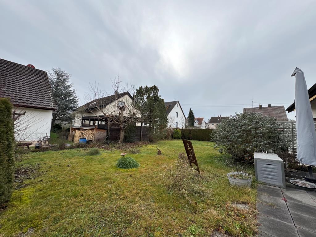 Platz für die ganze Familie! Tolle Doppelhaushälfte mit ELW in Neuhausen! - Garten (39753)