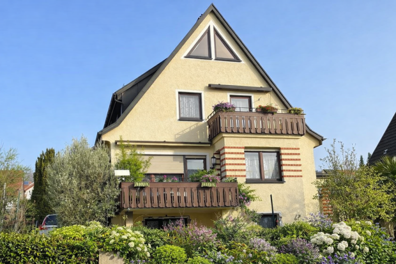 Einziehen & Wohlfühlen! Zentrales freistehendes Einfamilienhaus mit Garten! - Ebersbach (Fils) (45246)