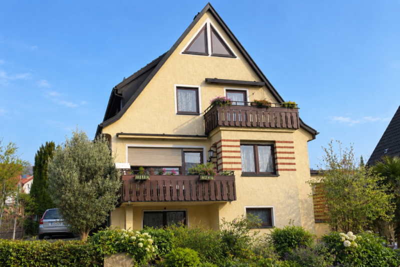 Zentrales Wohnen! Gemütliches freistehendes Einfamilienhaus in Ebersbach! - Ebersbach (Fils) (52470)