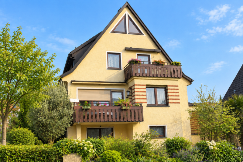Wohnen in der City! Zentrales freistehendes Einfamilienhaus in Ebersbach! - Ebersbach (Fils) (53510)
