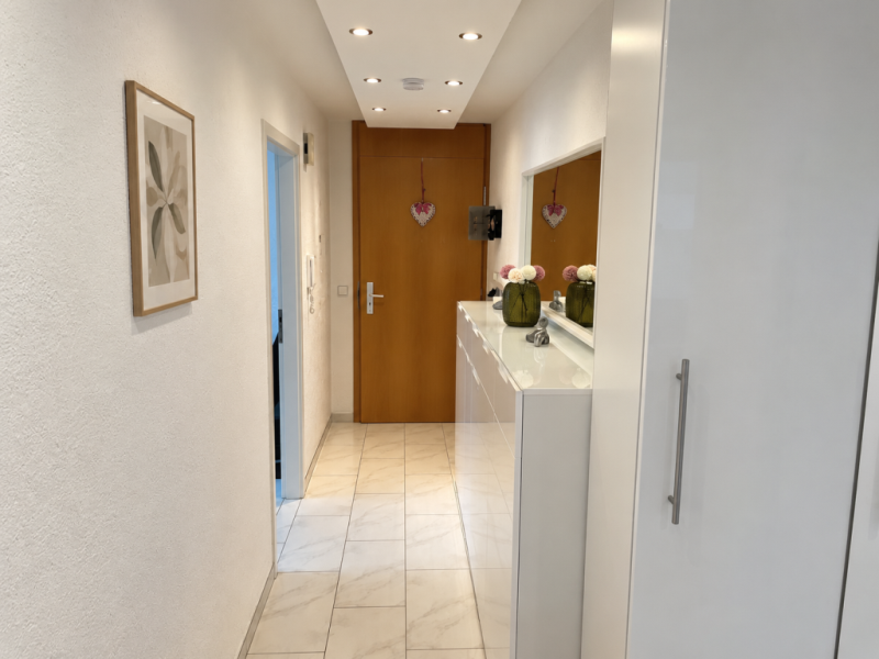 Wohnkomfort mit Stil! Attraktive 3 Zimmer-Wohnung mit modernem Ambiente! - Flur (53574)