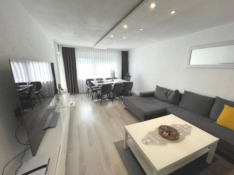 Stilvolles Wohnen! Moderne 3 Zimmer-Wohnung mit Balkon in toller Wohnlage! - Wohnzimmer (51060)