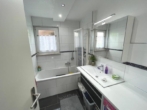 Tageslichtbad - Stilvolles Wohnen! Moderne 3 Zimmer-Wohnung mit Balkon in toller Wohnlage!