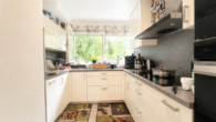 Küche - 2 in 1! Vermietete 3 Zimmer Wohnung + 2 Zimmer Wohnung zur Eigennutzung!