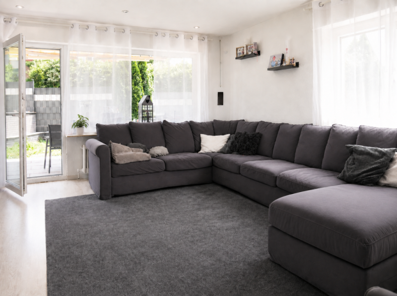 Seltene Gelegenheit! Interessante 4 Zimmer-Wohnung in Korntal-Münchingen! - Wohnzimmer (50932)