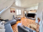 Wohnzimmer - Die Alternative zum Haus! Attraktive 5 Zimmer Maisonette Wohnung mit Blick auf die Weinberge!