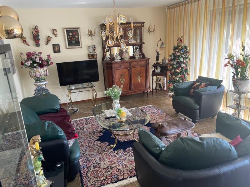 Jetzt erwerben, später beziehen! Charmante 3,5 Zimmer-Wohnung! - Wohnzimmer (50828)