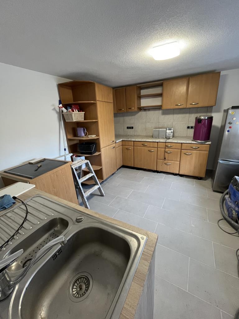 Interessante Gelegenheit - Häuschen zum Fertigrenovieren und Einziehen! - Küche (40810)