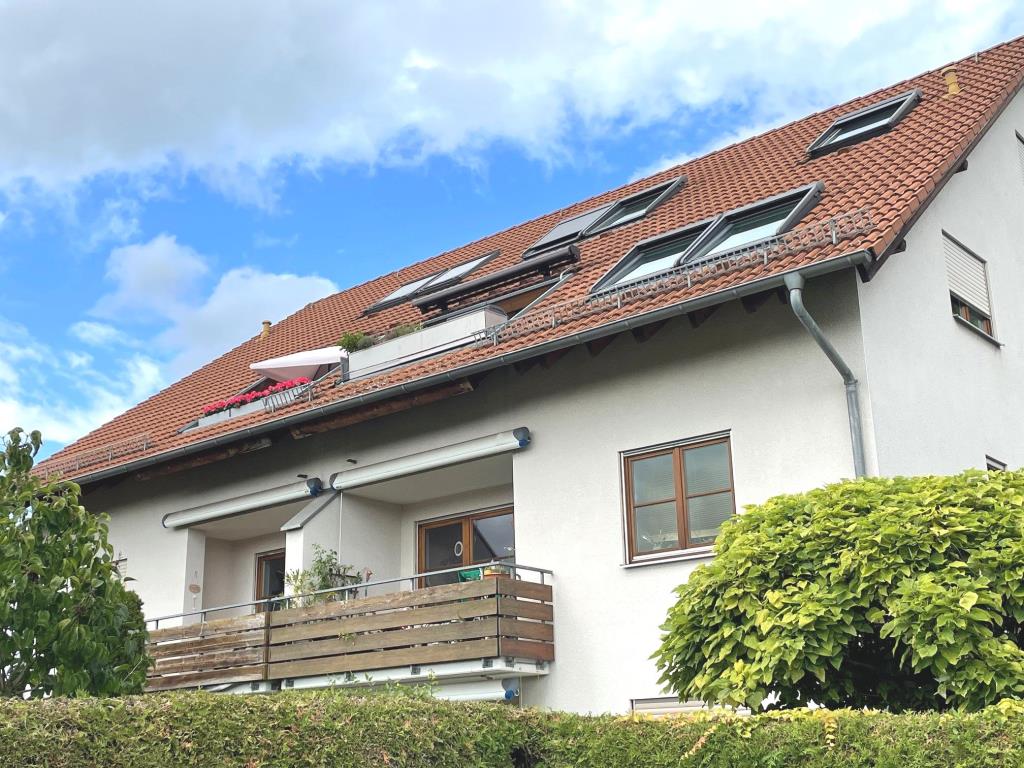 Wohnen auf höchstem Niveau! Exklusive 3,5 Zimmer-Wohnung mit bester Ausstattung! - Salach (38312)