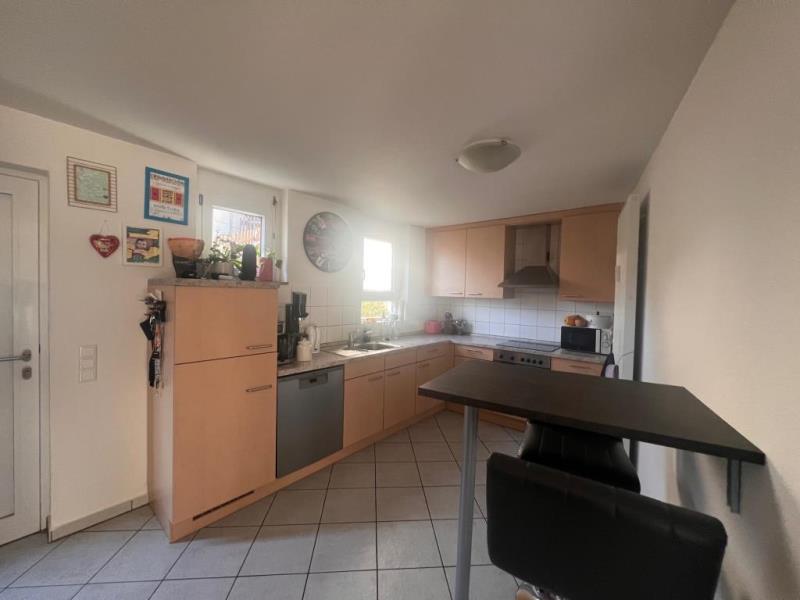 Ideal für Singles und Paare! Helle 2,5 Zimmer Wohnung in Köngen mit Balkon + PKW- Stellplatz! - Küche (51798)