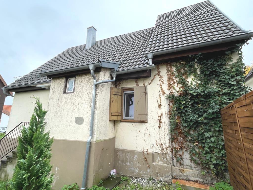 Renovieren Sie dieses kleine Einfamilien-Bauernhaus nach Ihren Ideen! - Rechberghausen (36826)