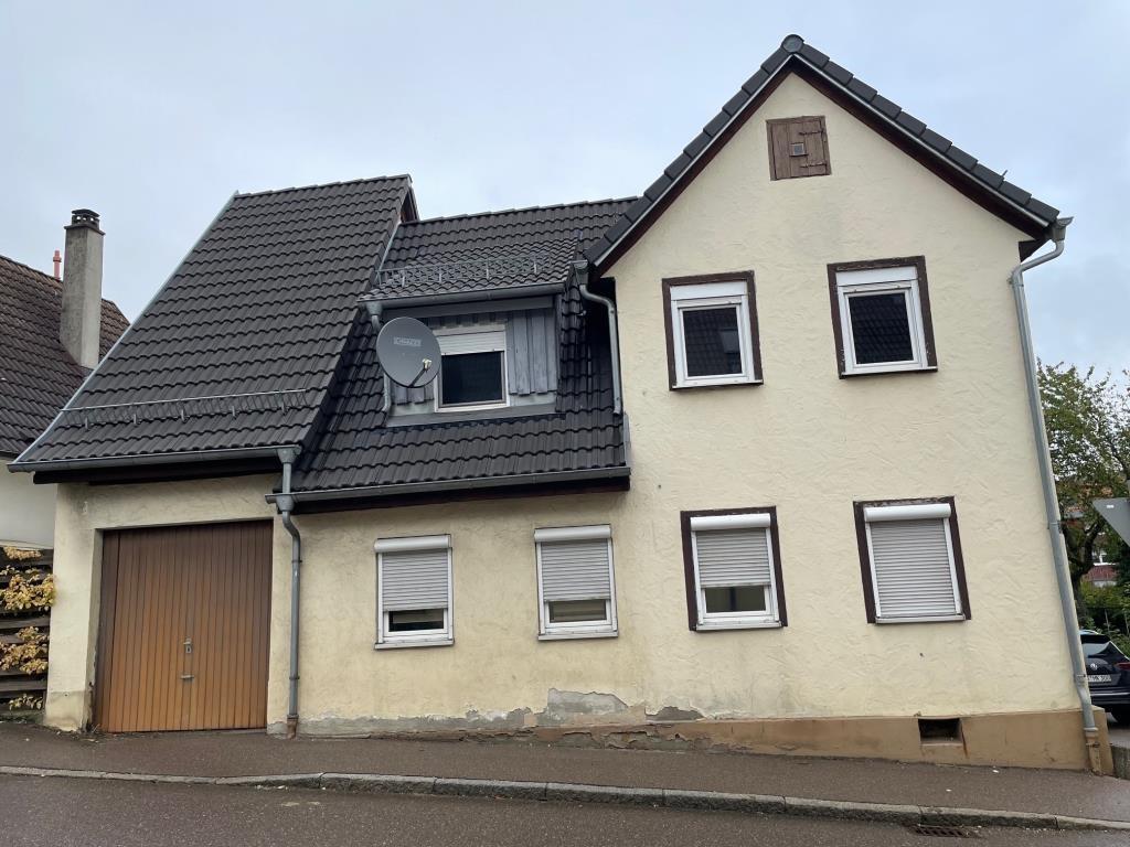 Renovieren Sie dieses kleine Einfamilien-Bauernhaus nach Ihren Ideen! - Außenansicht (36615)
