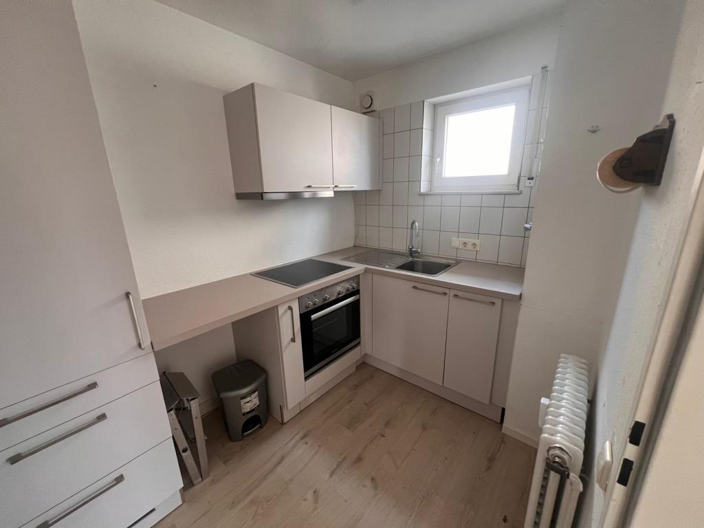 Sofort beziehbar! Interessante 2 Zimmer-Wohnung in idealer Lage in ES! - Küche (43533)