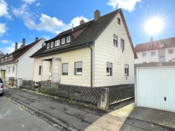 Renovieren Sie dieses sonnige Einfamilienhaus nach Ihren Vorstellungen!, 73054 Eislingen (Fils), Einfamilienhaus