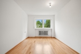 Großzügige 3 1/2 Zimmer-Wohnung mit herrlichem Sonnenbalkon! - Blick 3. Zimmer