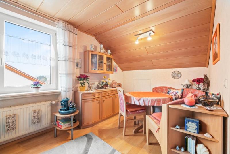 Raumwunder 3-Zimmer-Dachstudiowohnung mit Carport – clever geschnitten - idealer Einstieg! - Essbereich (47362)