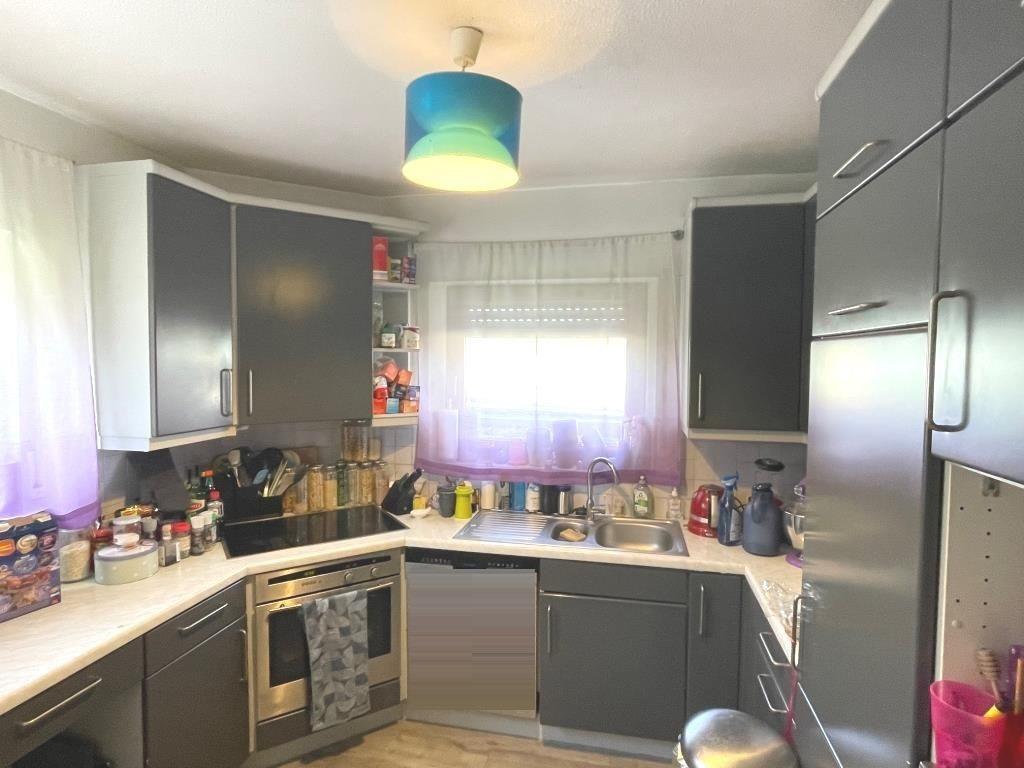 Platz für die ganze Familie! Zentrales freistehendes Einfamilienhaus! - Küche (38601)