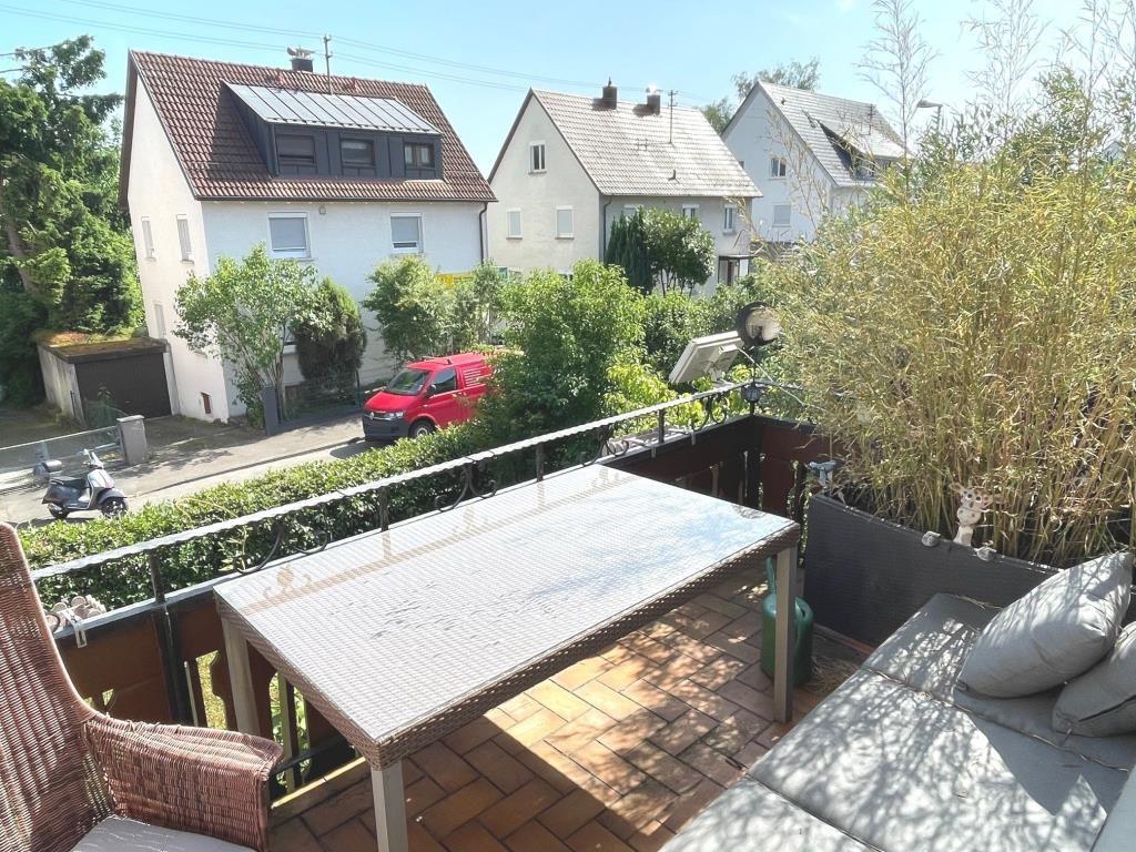 Platz für die ganze Familie! Zentrales freistehendes Einfamilienhaus! - Balkon (39844)