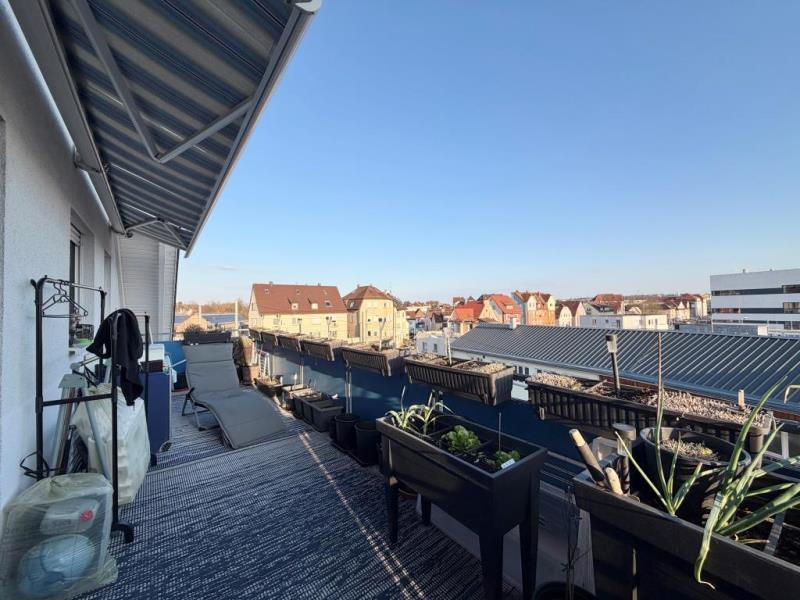 Interessante Fernsicht! Attraktive 3,5 Zimmer-Wohnung mit Balkon! - Balkon (45294)