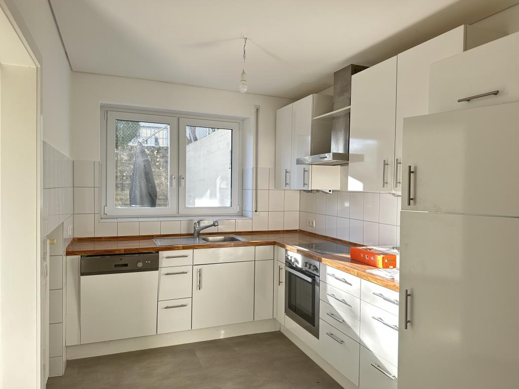 Stilvolle 3 1/2 Zimmer-Wohnung im Bungalowstil - barrierearm und modern! - Bezugsfrei - - Küche (39279)