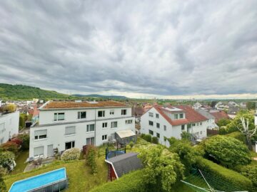 Traumhafte Aussicht über Weinstadt! 3 Zimmer Wohnung mit Balkon und Garage!, 71384 Weinstadt, Wohnung